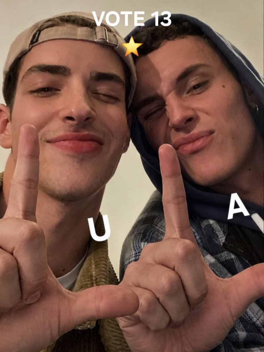 lenypiper's tweet photo. DIA 25 É 13 NELES ⭐️ https://t.co/Uh4VtPVGfI