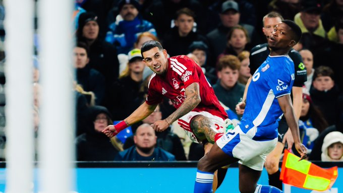 ColFootyReport's tweet photo. Top class performance from Daniel Muñoz today for Nottingham Forest vs Ipswich away in a 1-1 draw in the Premier League! He provided an amazing assist from a perfect cross. He also made 8 line breaking passes, had 7 defensive contributions, won 7 total duels, made 5 tackles! 🇨🇴💪 https://t.co/8KoxwbC3D0