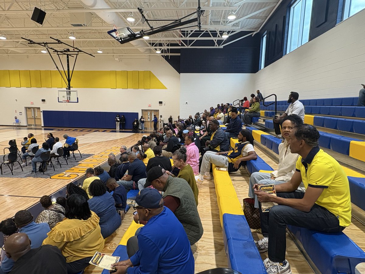 MrRDPierce's tweet photo. Congratulations to the Williams family, @weldon_city and the Town of Weldon on Friday’s dedication of the James “Tank” Williams Sr. Gymnasium. #weldonnc #chargerpride #HD27 https://t.co/1nbB9VNjz0