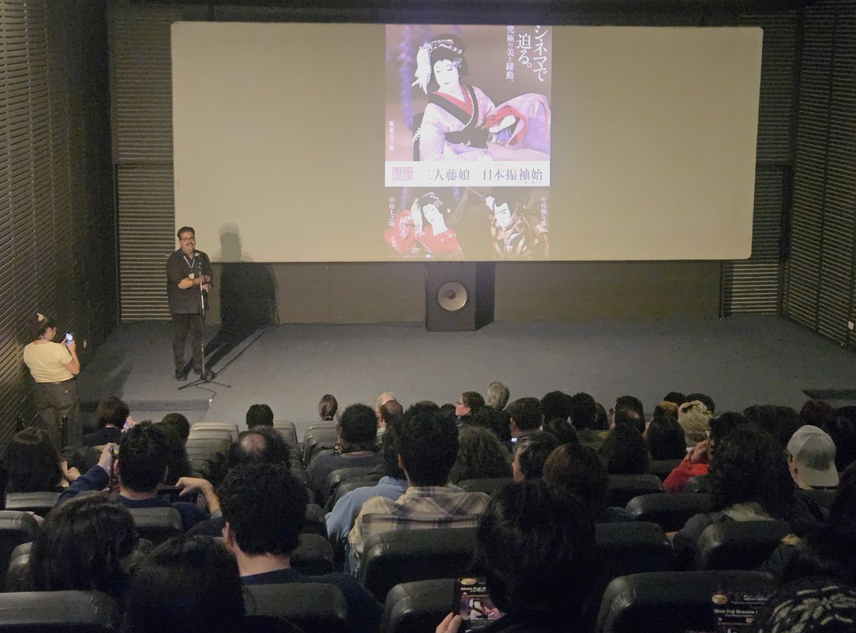 JapanEmb_Chile's tweet photo. 🎭🎬15/10 “Cinema Kabuki” en #CinetecaNacional con obras del Teatro Kabukiza de Tokio

🌸Ninin Fuji Musume/Las 2Doncellas de la Glicina
🐍ihon Furisode Hajime/La Leyenda de la Serpiente de las 8Cabezas

🙏Shochiku Company y @fundacionjaponlima por hacer posible esta experiencia! https://t.co/deQRXI1kgs