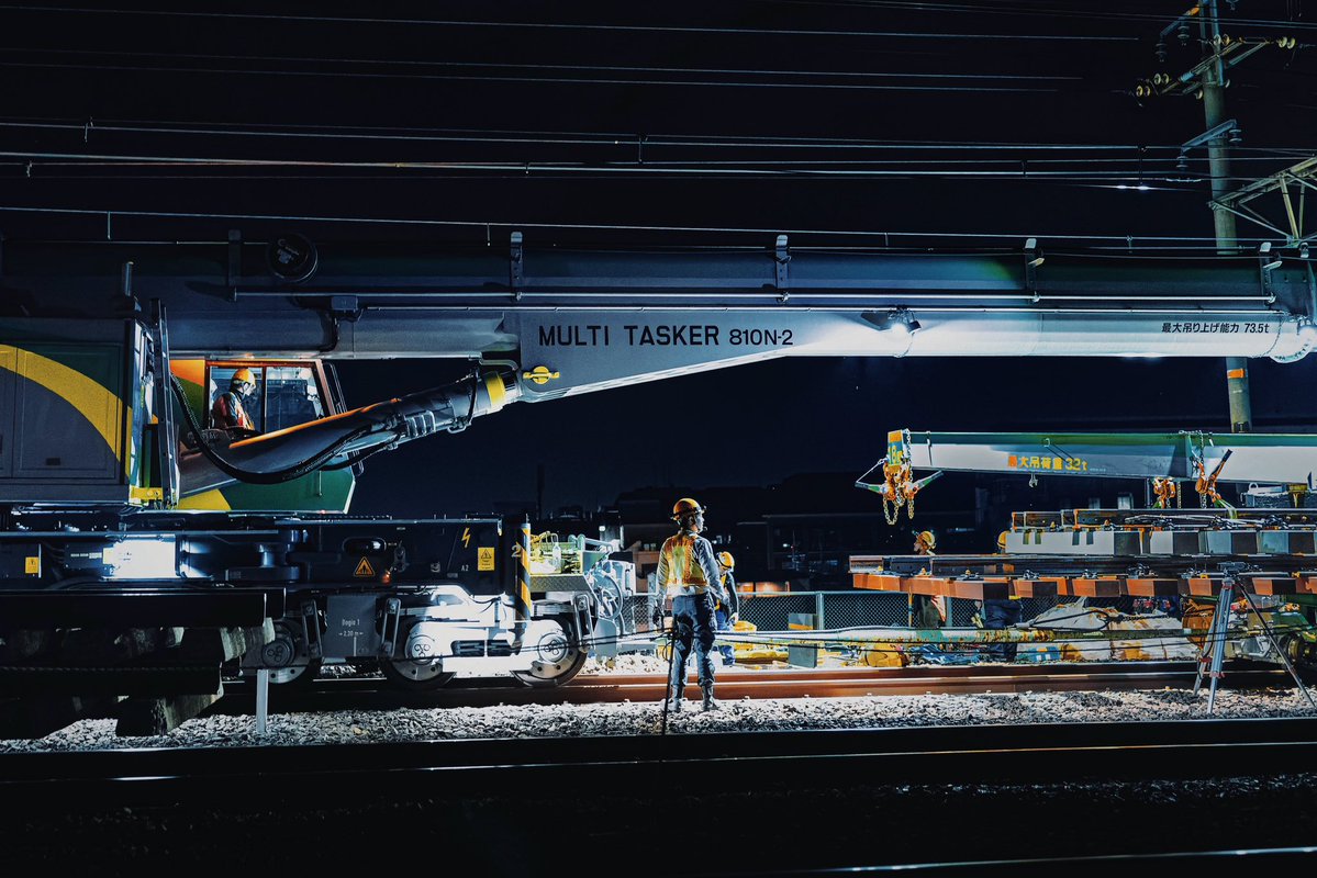 TS_HRC's tweet photo. JR東日本 鉄道クレーン貸出
↪︎JR西日本山科駅線路切替作業

KIROW MULTI TASKER KRC810N

JR西日本管内での鉄道クレーン作業
企業の枠組みを超え遂に実現！

2026.10 https://t.co/L8Ms8vgdZm