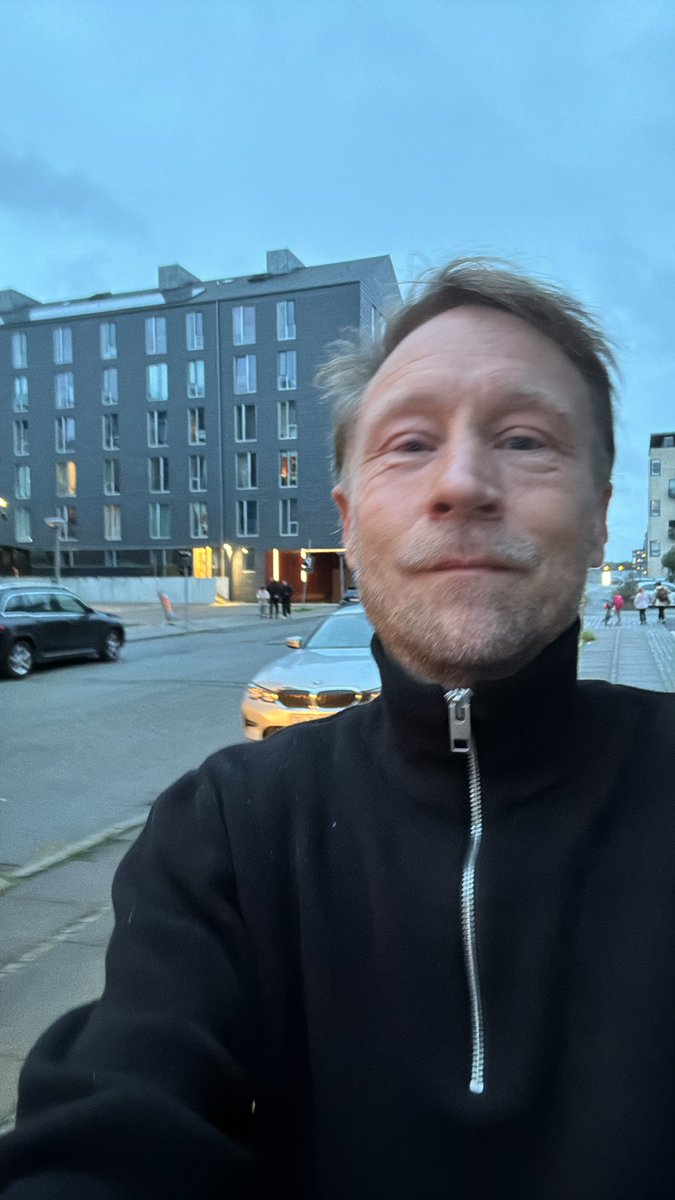 ehelpmann's tweet photo. Have a great Friday night! 🥂

Get some great deals on #Silver at $54, if you got the time to go search!

And get some fresh air over the weekend! 🔥🙏 https://t.co/d3cPuK635v