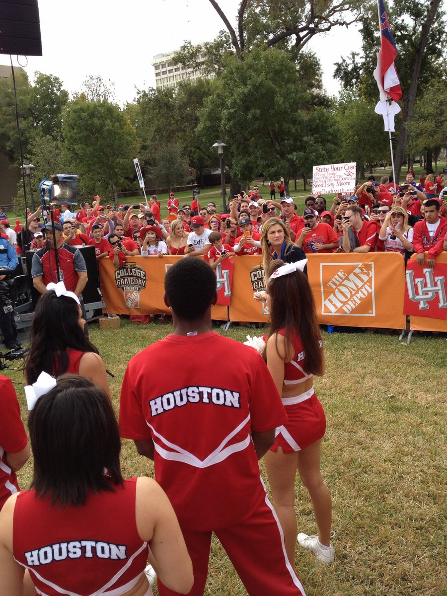 edd9532's tweet photo. @BarstoolCoogs I was there back in 2011 https://t.co/9h6VMYQZjH