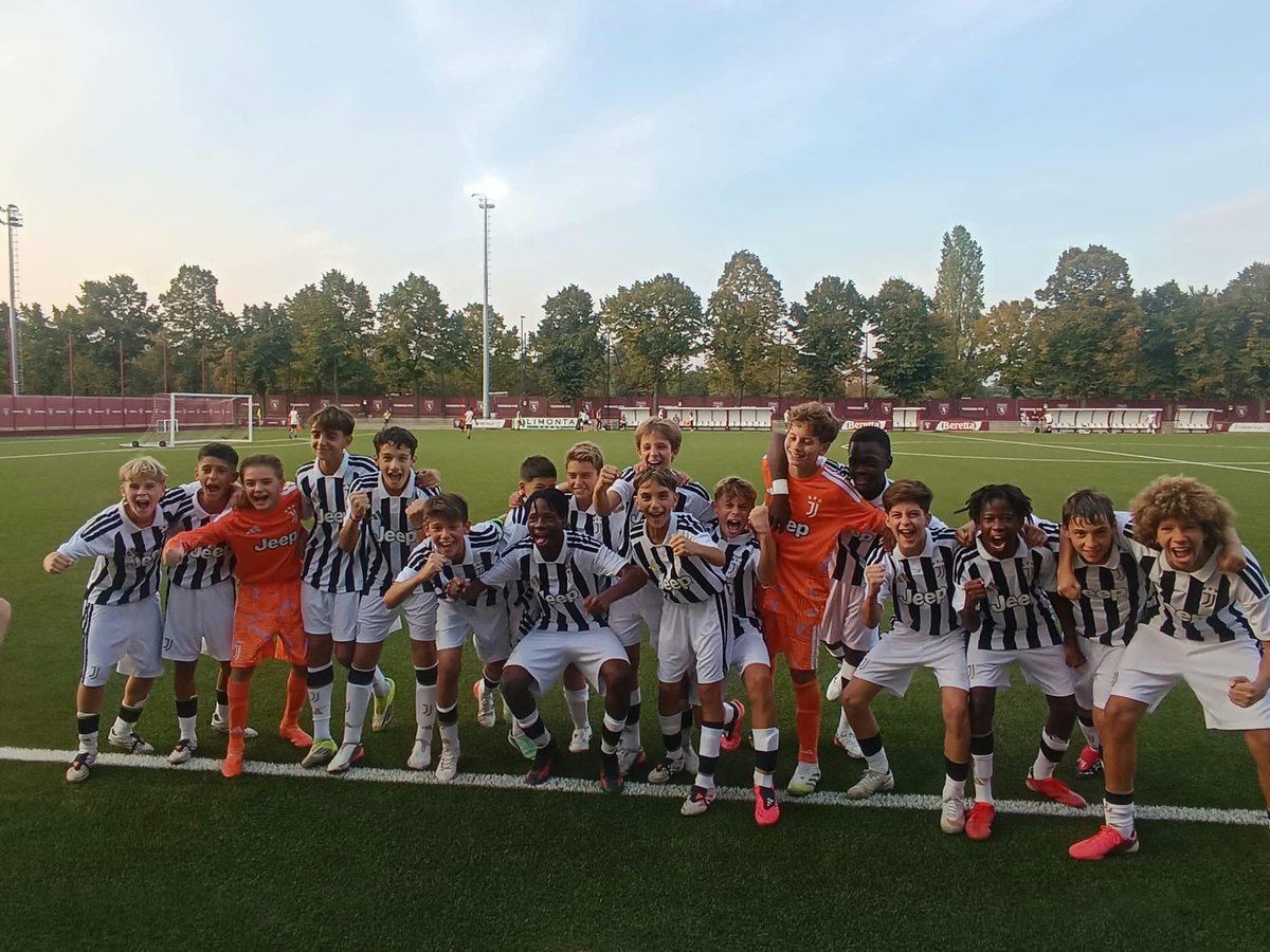 JuveFuture's tweet photo. Match Day ⚔️

🆚 Juventus U13 vs Alcione U13
🏆U13 Serie A-B Group A MD4
🕔 8:00 PM 
🏟️ Vinovo - Campo Sportivo Ale&amp;Ricky https://t.co/k1NAd6cyPW