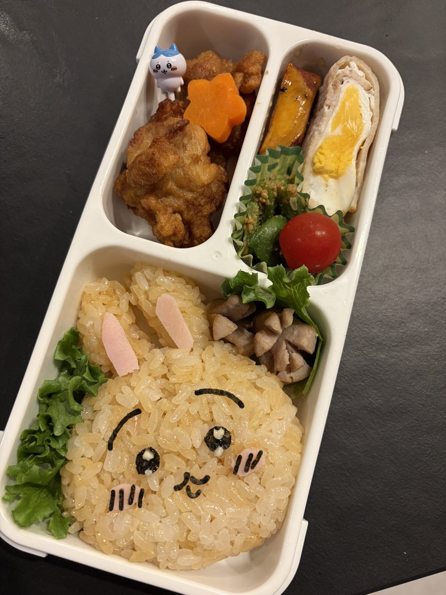Eripieripi0617's tweet photo. 運動会中止☂️お弁当登校日
プルヤ氏の目の配置をミスったぜ（まるちゃん風に😇）

うさぎ好き小6にも作るw 

プルヤッハ！
#ちいかわ https://t.co/x2AevekS6D