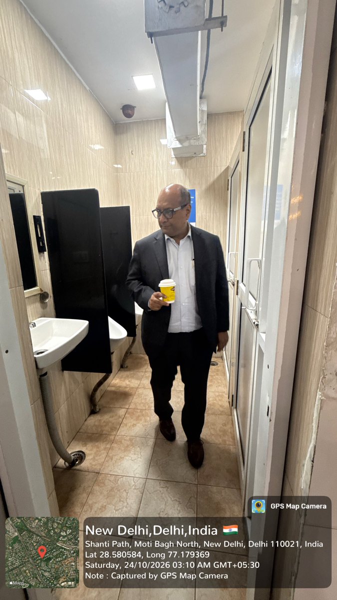 DirectorM_BPCL's tweet photo. Stopped by at BP Shantipath, New Delhi. Great to see the assurance of DriveFresh, our clean and hygienic washroom promise to our customers along with Darpan QR for Customer feedback. 

BE FRESH. DRIVE FRESH.

#BPCL #DriveFresh #Swachhata #SwachhBharat #CustomerExperience
@HardeepSPuri @PetroleumMin @Secretary_MoPNG @BPCLRetail1 @BPCLimited