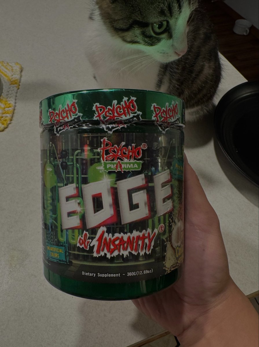 int0xicatedddd's tweet photo. got this new pre workout a week ago. I haven't had a heart attack yet so this gets a 10/10. https://t.co/krk0rPGq3K