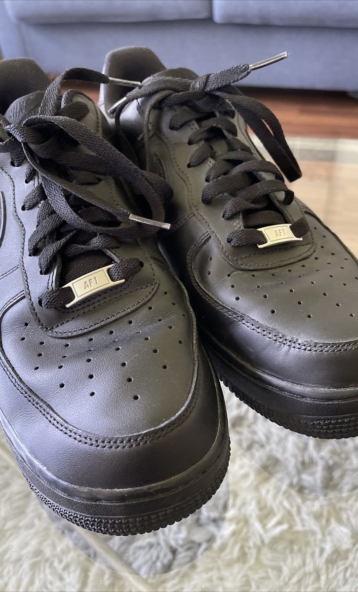 SaycheeseDGTL's tweet photo. Yung Miami says she likes guys who dress like niggas that’s why she’s attracted to gangsters 

“Niggas are bad b**ches these days,That’s why I like real niggas like gangsters, I like a man that’s in the field he wears like black forces….I like a nigha that dress like a nigga, I like a man that’s just focused on being men”