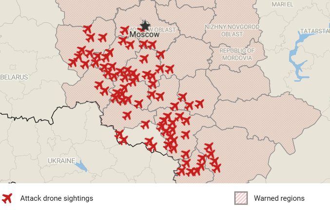 Osinttechnical's tweet photo. Friday night Ukrainian attack drone raid into western Russia ongoing, with two separate streams of drones pushing into the Moscow area and Volga River basin. https://t.co/vqn4c0Asu4