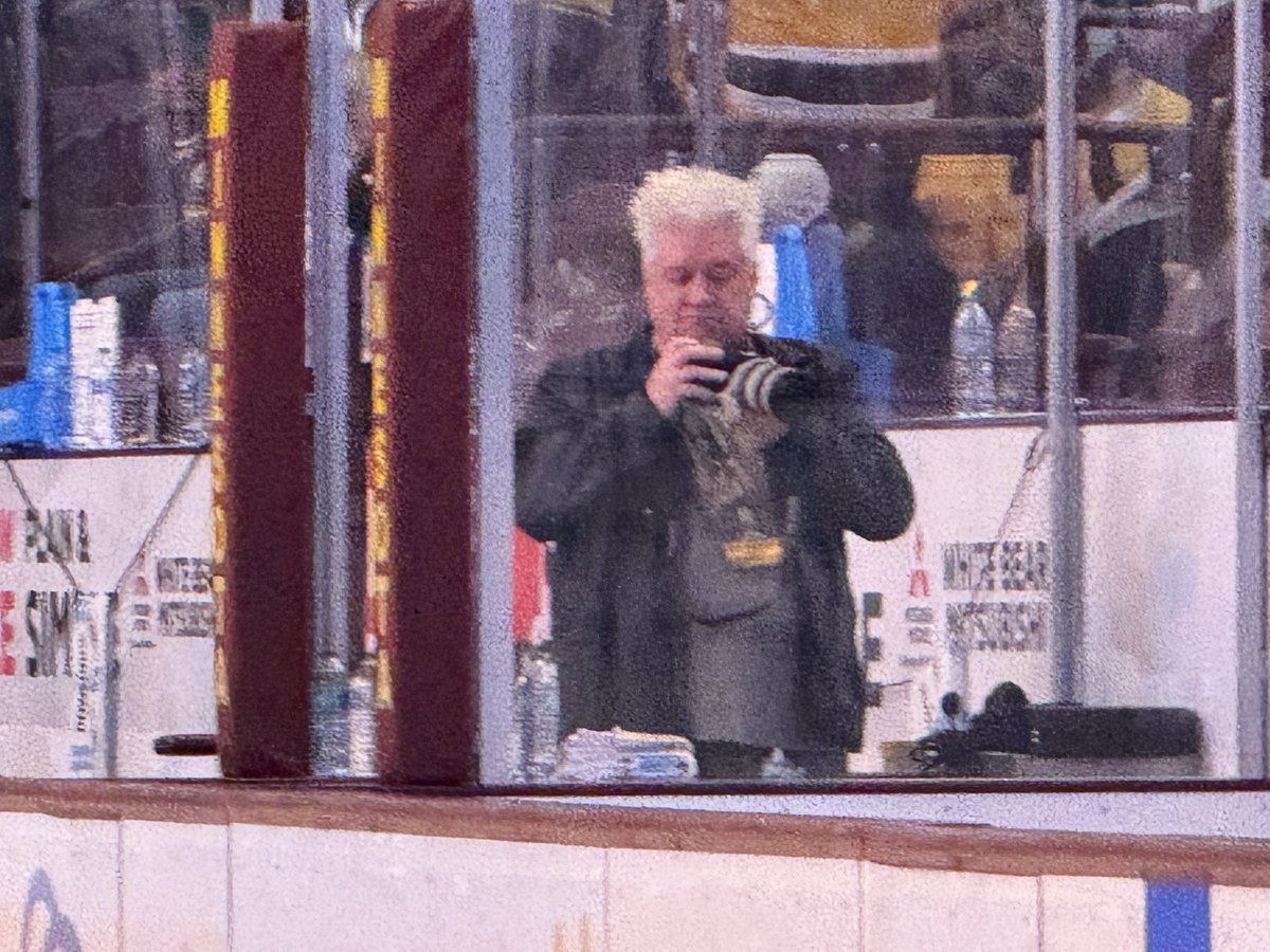 CollegePucksC2C's tweet photo. Exactly what is Craig from @GopherPuckLive looking for? 😂 Such intensity and it’s only pregame! 😂 The best @GopherHockey coverage! @ITHSWScott https://t.co/9vL7EDABgA