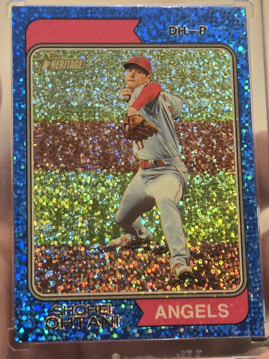 DasSwank's tweet photo. Some LCS pickups today. This bum. https://t.co/6nHWiJVhc9