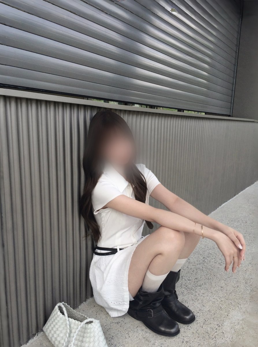 thiagorsilva08's tweet photo. 夏は基本大阪でミニスカです笑 https://t.co/2YRrw9XE9H