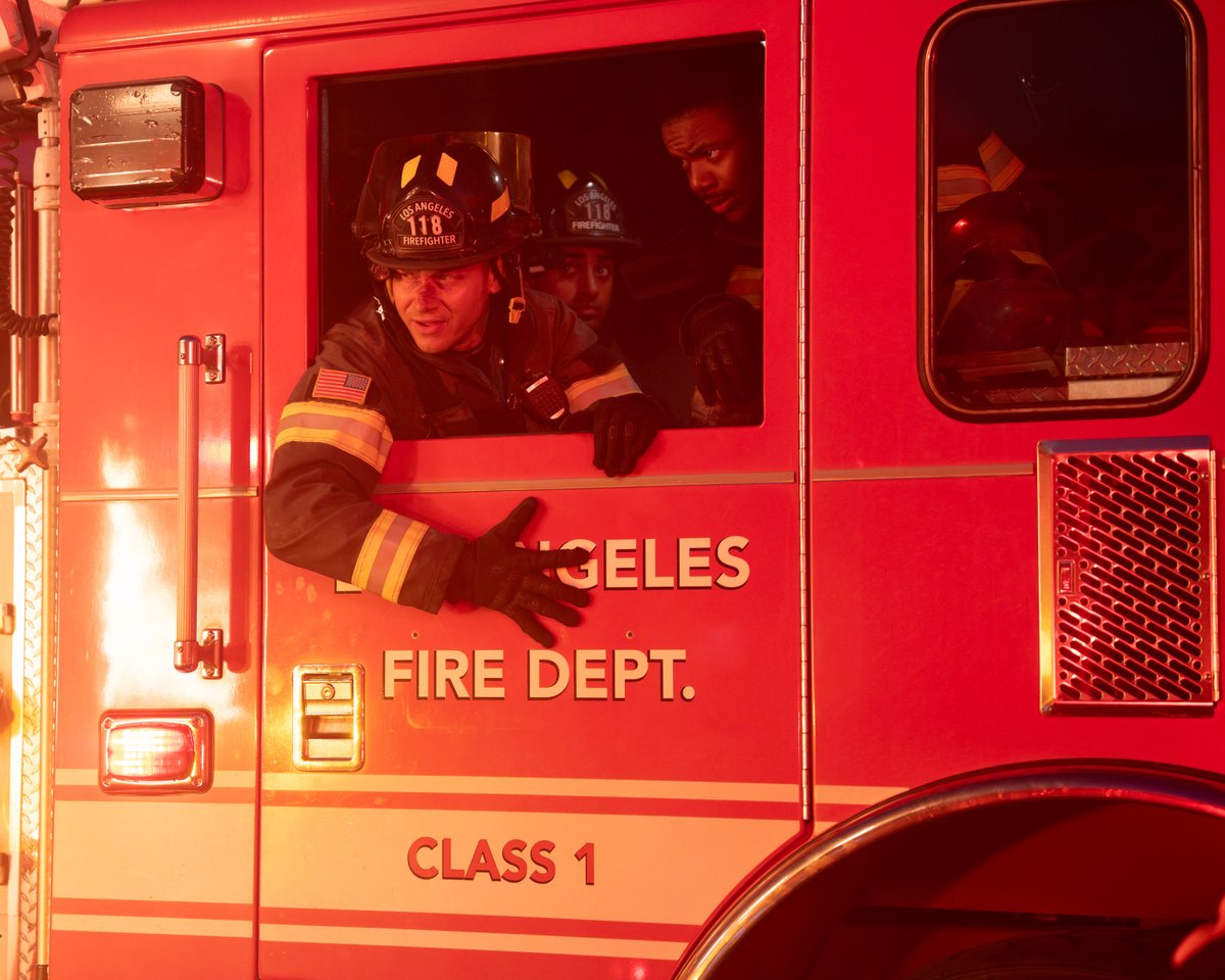 911TVNEWS's tweet photo. 10x03 stills. #911onABC https://t.co/Axtd8tok0l