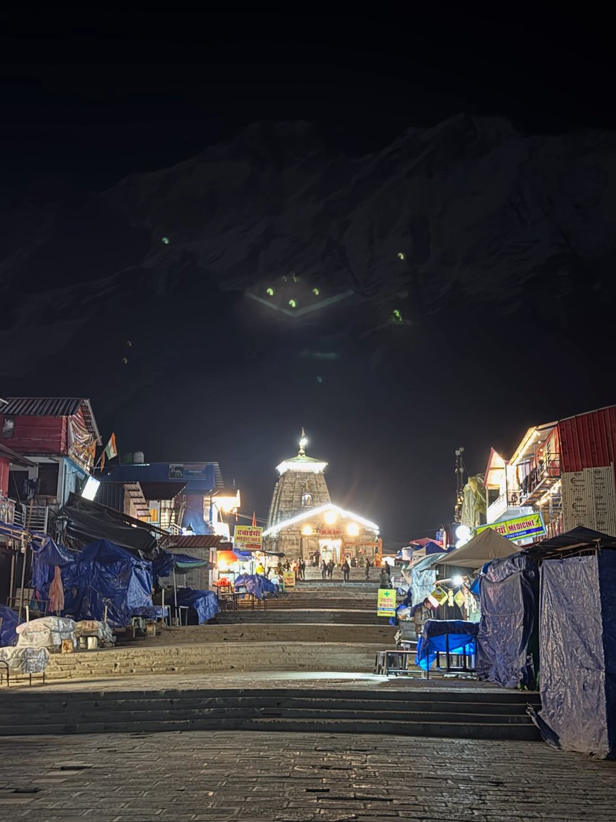 ShriKedarnath's tweet photo. जय श्री केदार 🕉️🙏🚩

#Kedarnath 📍 https://t.co/3NpcZ83Zvw