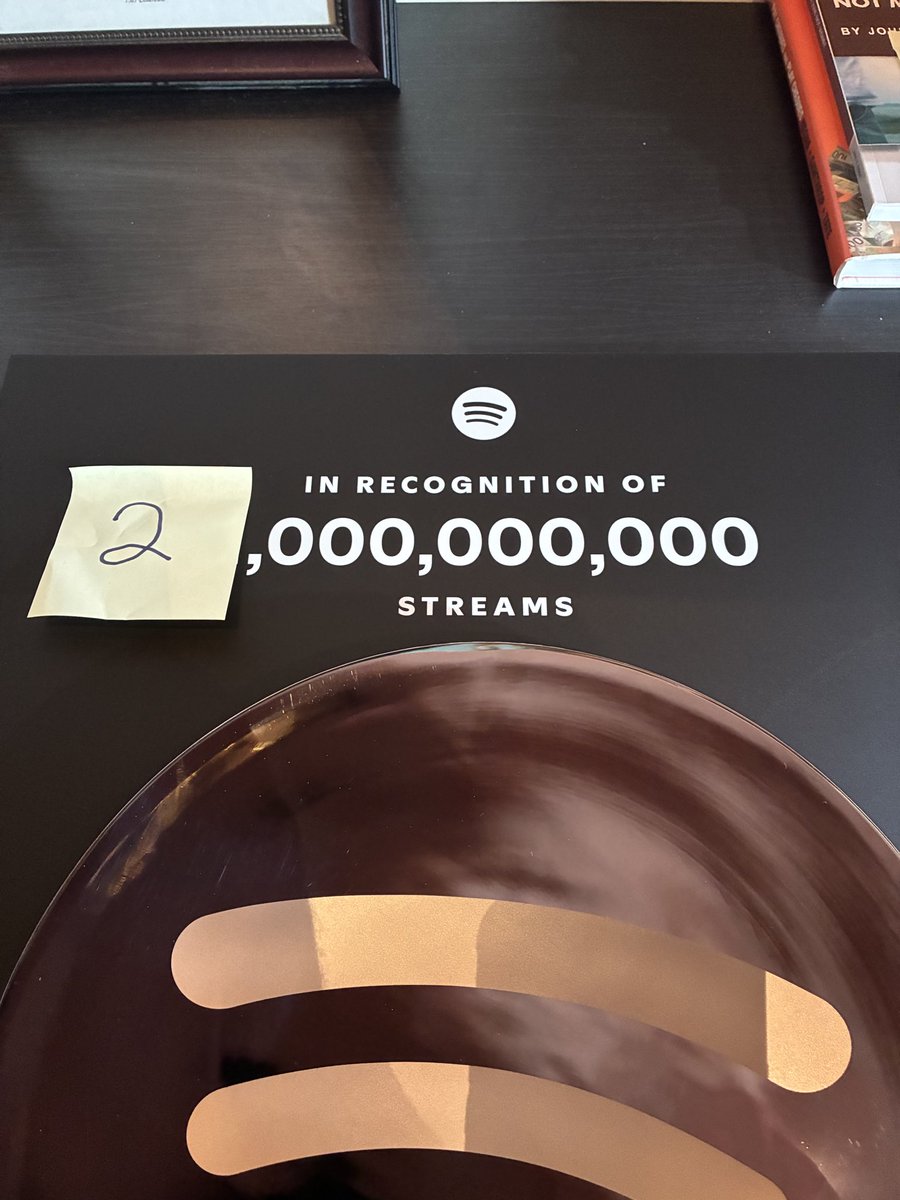 JonathanSimkin's tweet photo. Thank you @Spotify for this awesome plaque commemorating Call Me Maybe by @604Records alumni @carlyraejepsen cracking 1 billion streams! I hope you don’t mind but I made a slight alteration (we are now at 2.2 billion streams!). https://t.co/4Y0rVTIbyd
