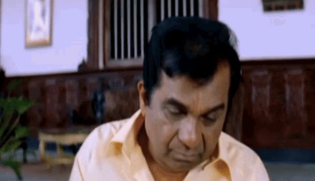 ChitChat____'s tweet photo. @madakiniC4u meeru avi quote chesthe mee TL antha ave vuntayi. memu meeku reply isthe maa TL antha meere vuntaaru https://t.co/HyeoDM9OJK