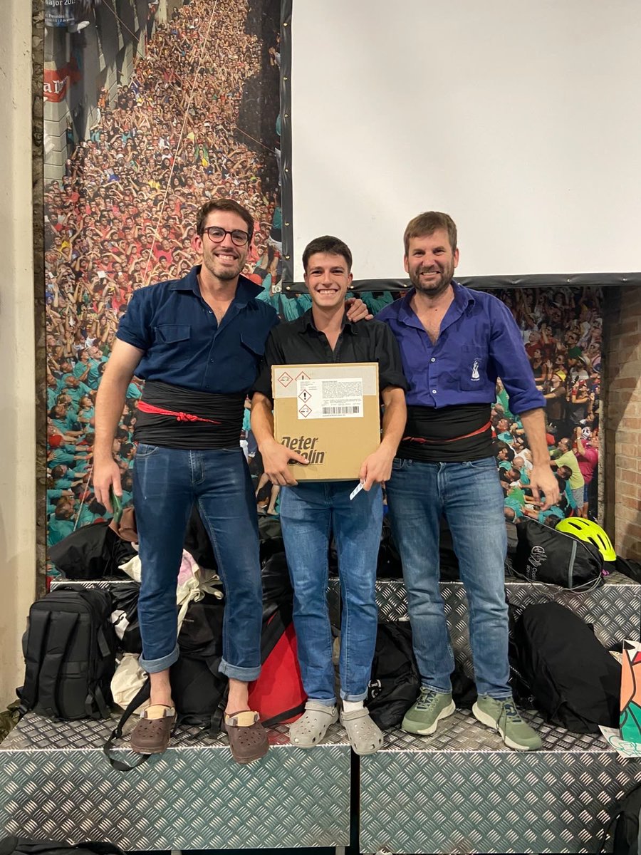 Verds's tweet photo. 🟢Avui, en acabar l’assaig, hem fet un sorteig entre tots els assistents!

Moltes gràcies als col·laboradors!💚 

#castellers
#castells https://t.co/NPK4jPkqZU
