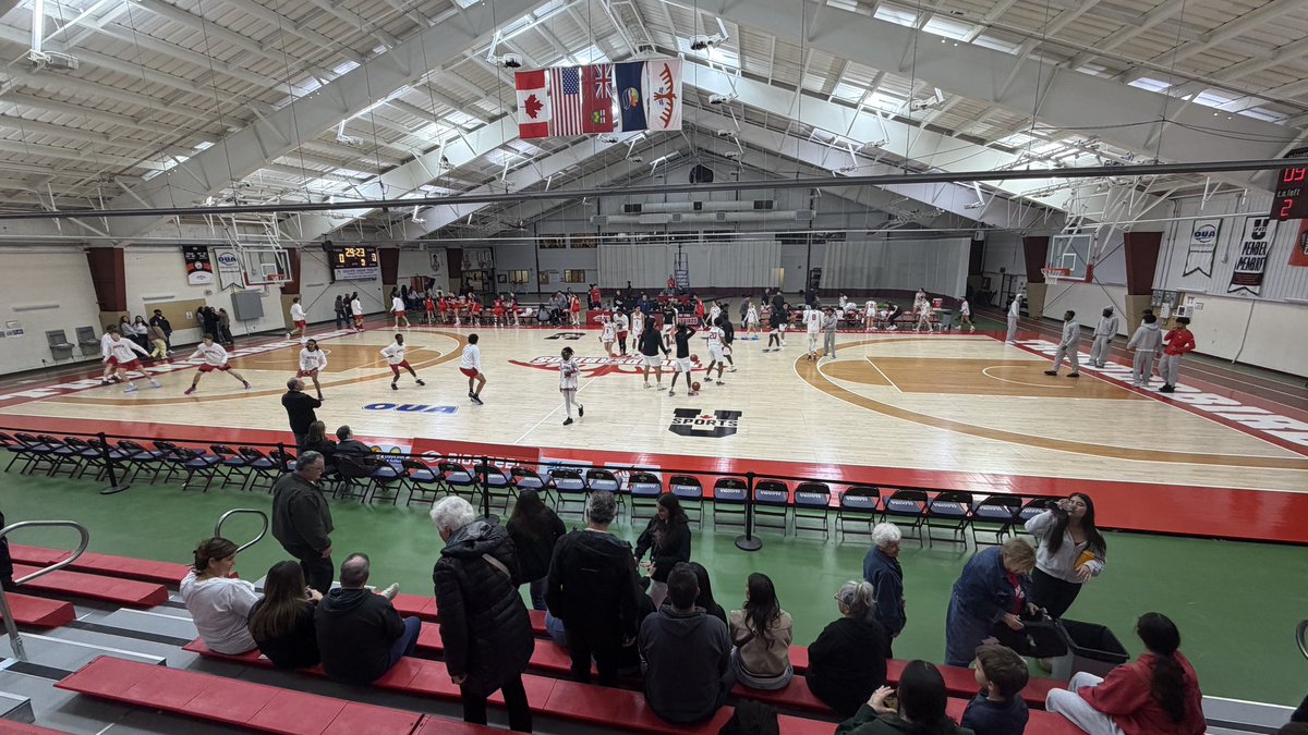 profan9's tweet photo. Warmups at George Leach Centre for #Algoma #Thunderbirds and #Brock #Badgers. A BRAND NEW @StadiumJourney review coming soon!  🏀🏟️🇨🇦
#LetsFlyTogether @algomatbirds https://t.co/xE3BCSOeKT