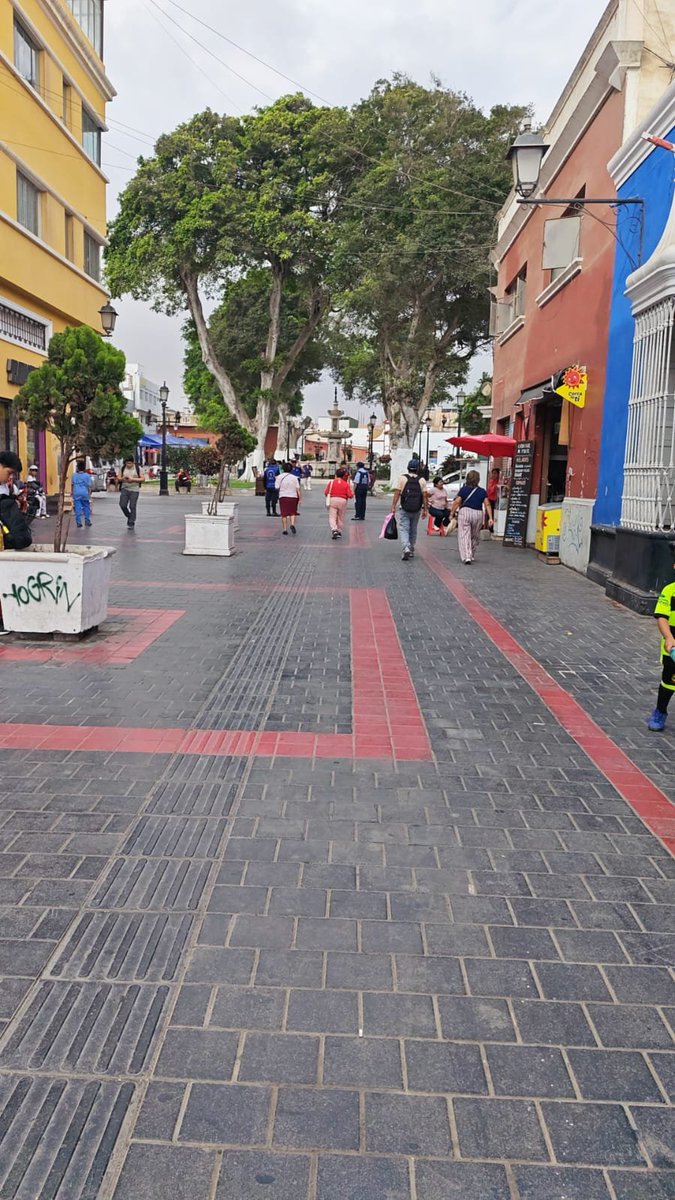 CAkintui96233's tweet photo. Trujillo es hermoso, jr pizarro_plazuela el recreo #trujillo #cristianugkuch #viral #calor https://t.co/WSlxvTzMVY