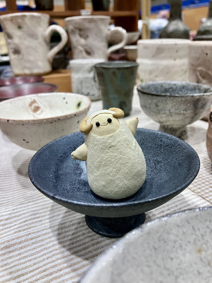 ryouta_pottery's tweet photo. ふるさとじまん祭の2日目です。
雨の影響で開場が9:15からになりました。
2日目もよろしくお願いします。
#中津川 https://t.co/8Z2fO5NHbm