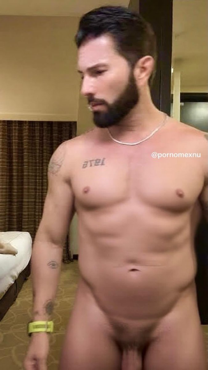 Bixboy37's tweet photo. Se ve que tiene rico el pene el amigo no. https://t.co/gQKCnedRIg
