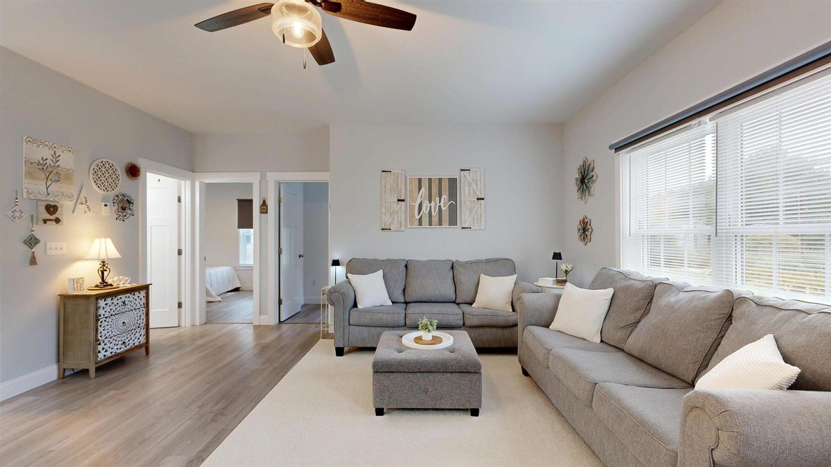 fmlytm's tweet photo. Do you know someone looking for a great property in Lewiston? Please pass this along! #HereToHelp https://t.co/RHTTxdaJEF