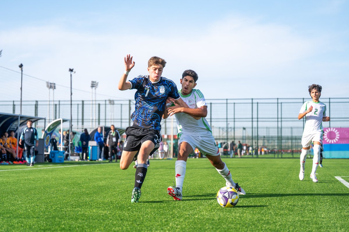 Argentina's tweet photo. 🏆 #U15WC 

⚽️¡Final del encuentro! En su debut en el Mundial, Argentina cayó 1-0 ante Argelia.

🗓️ Mañana habrá doble fecha ante China Taipéi y Omán. https://t.co/GlFrw1u5S4