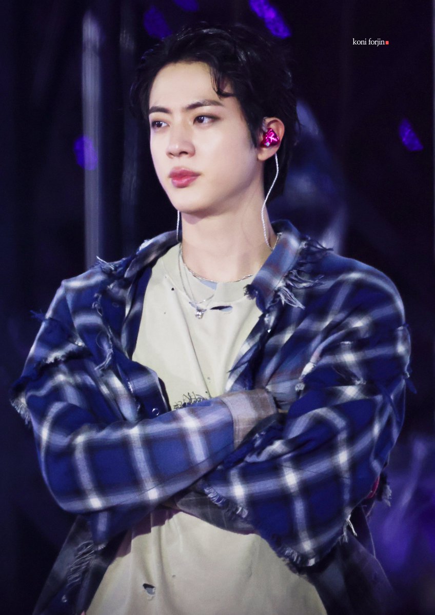 btsforever1207's tweet photo. 261023 BUENOSAIRES Day2

#JIN_IN_BUENOS_AIRES_D2 #BTS_WORLDTOUR_ARIRANG_BUENOSAIRES #BTSJIN #방탄소년단진 https://t.co/d47TilTZtk