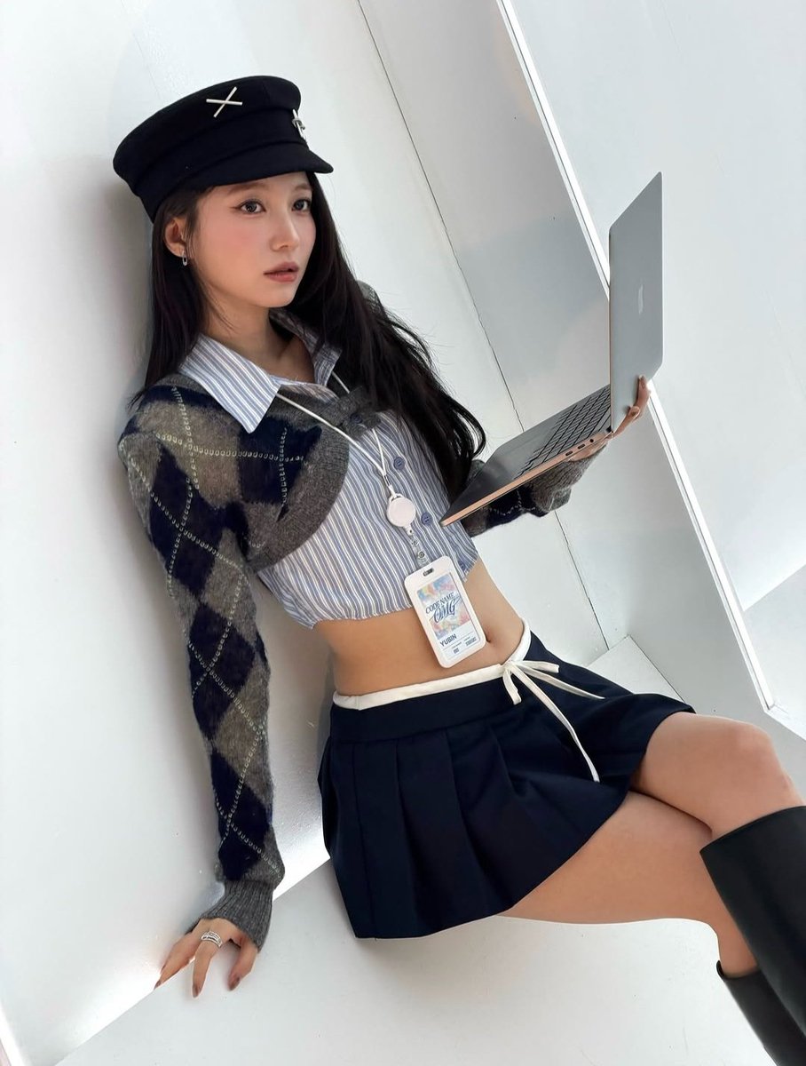 binmong_ tweet picture