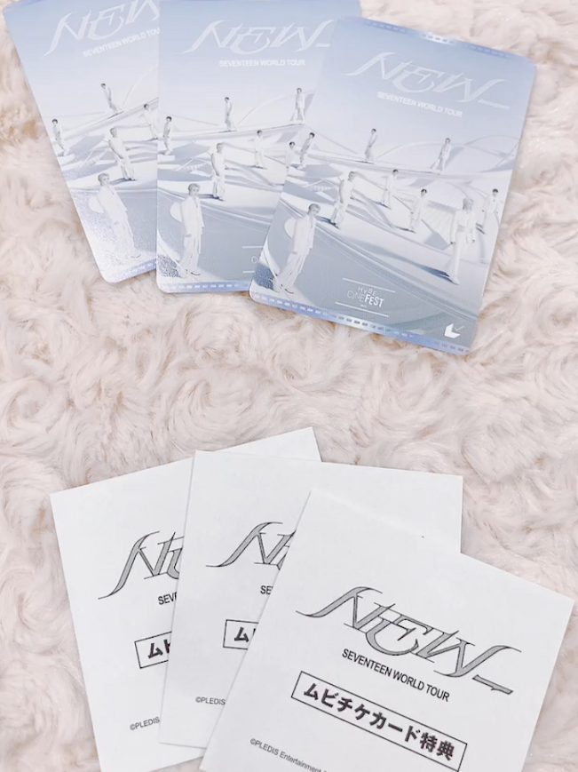 animateIS's tweet photo. ＼🎬#HYBECINEFEST2026 チケット情報／

#SEVENTEEN WORLD TOUR 'NEW_'
前売りチケットを販売開始！

販売期間は10月1日(木)から11月26日(木)まで！

✅スマホステッカー(全9種）
チケット1枚購入毎に1枚プレゼント！

是非チェックしてみてください！

#HYBECINEFEST #EVERYWHERE_WE_CHEER https://t.co/i62UtFKmql