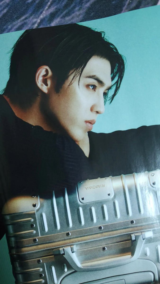 aboutscoups's tweet photo. S.COUPS for RIMOWA x ESQUIRE KOREA 🖤 #에스쿱스 #SCOUPS https://t.co/2RgPTcAJzm