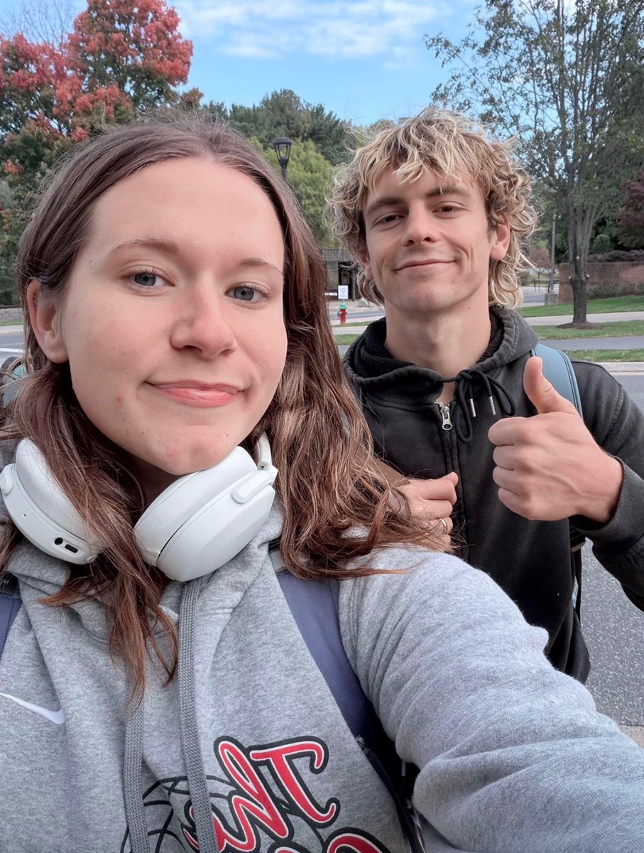 DailyRoss's tweet photo. Ross with a student/fan on campus at James Madison University (JMU) in Harrisonburg, Virginia - October 23 👍🏻

📸: kttape_11 on TikTok https://t.co/iY07T4waEK