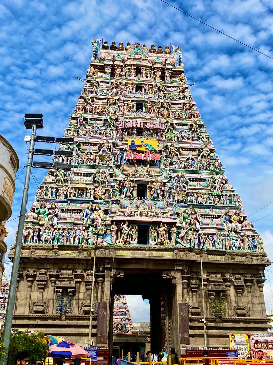 VJsapps's tweet photo. Kapaleeswarar temple , chennai , just another street corner temple, only 1300 years old . https://t.co/qS1nxHK8Ov