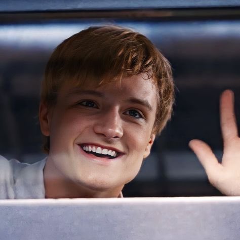 haderfluffyhair's tweet photo. Peeta Mellark ultimate green flag https://t.co/9J97cm1c7z