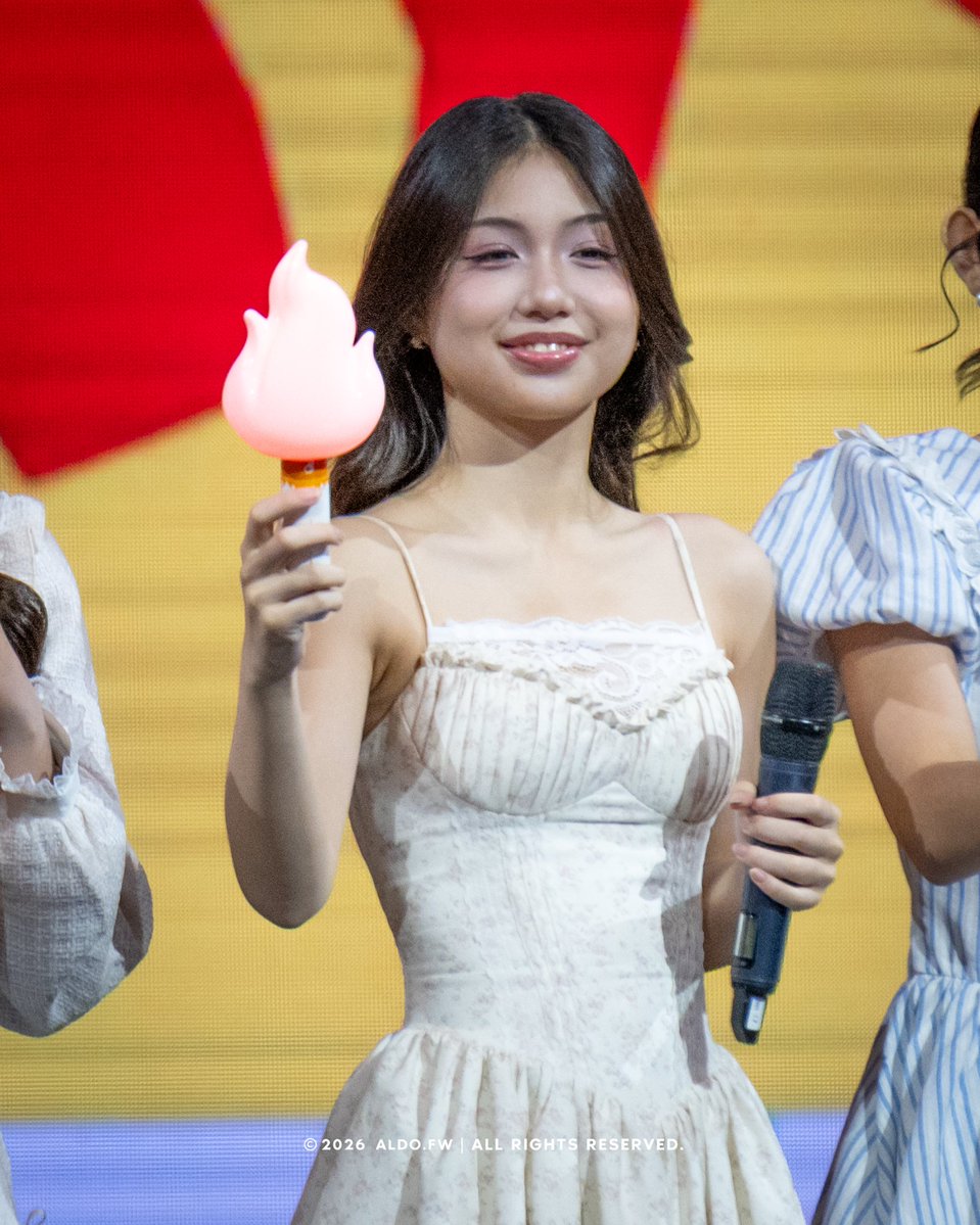 ReyyNotSimp's tweet photo. Michie Passion, AKU PASSION!! 🔥🥰

— @Michie_JKT48 at Personal MnG &amp; 2s Event, Ayo Senyumlah!

24-10-2026
#aldofw #MichelleAlexandra #myChelle https://t.co/oMBl4GpGWg