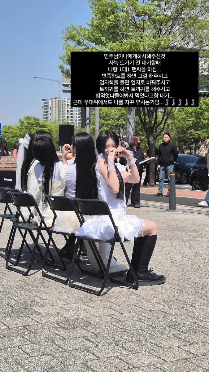 foronlykanozo's tweet photo. 이때 띨이 1열에서 무대봣어서
그냥 주님 워니 양쪽눈으로 봣어
(근데 일여충 말투 뭐야;) https://t.co/m1vO4thhr8