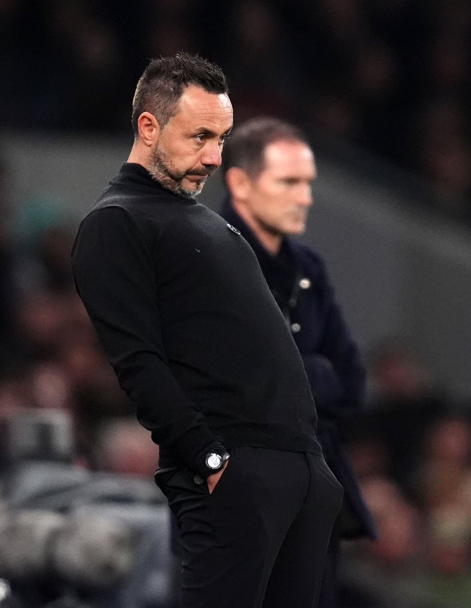 centregoals's tweet photo. 🚨🚨| Tottenham could be WITHOUT 𝐍𝐈𝐍𝐄 𝐏𝐋𝐀𝐘𝐄𝐑𝐒 for today's London derby against Chelsea. 🤕⚪

And their Stamford Bridge record makes things even worse...

🏟️ Last 41 visits
✅ Just 1 win
❌ 40 games without a victory

A huge challenge for Roberto De Zerbi's side. 👀 https://t.co/lRVReGmT3W