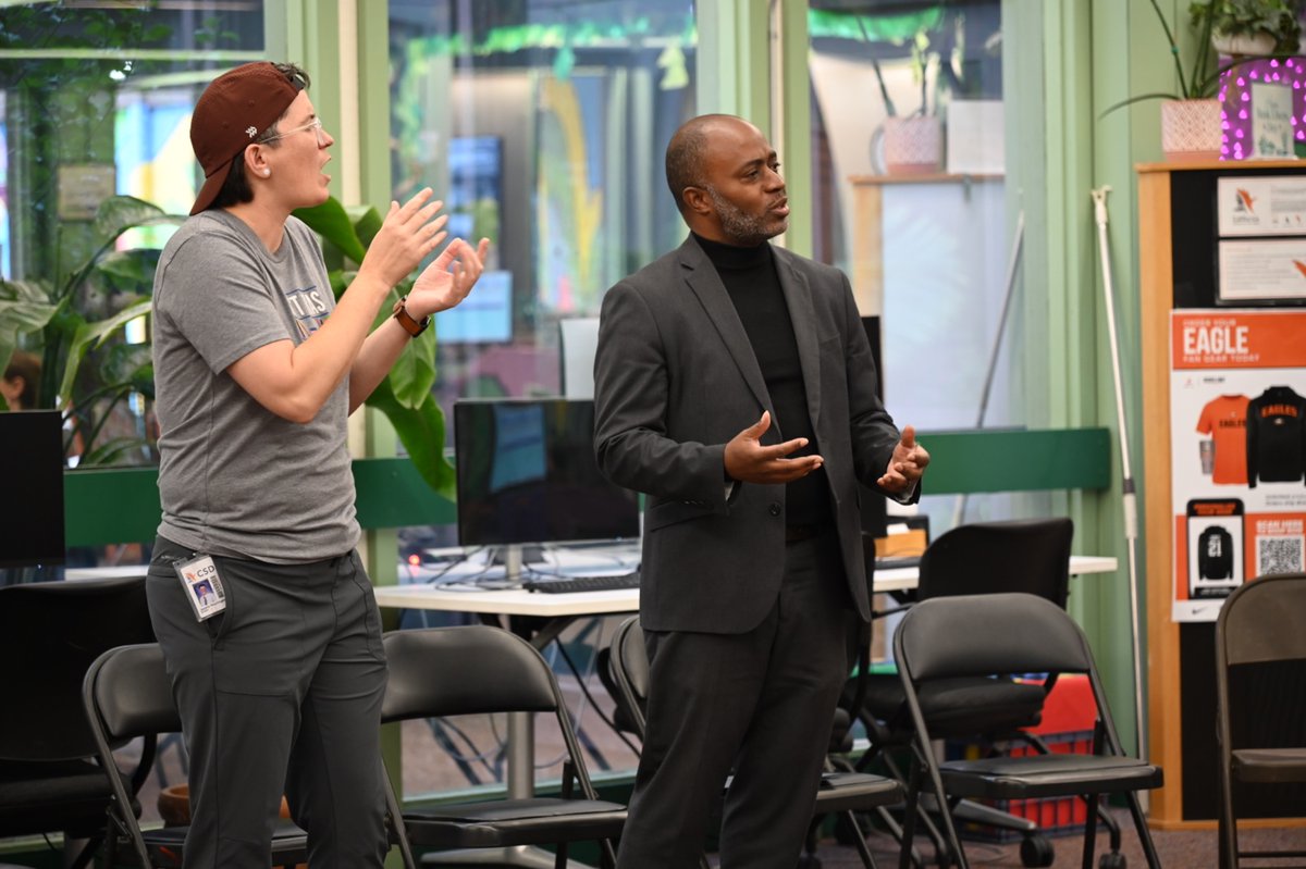 TonyThurmond's tweet photo. Visited the great staff at the California School for the Deaf in Fremont. Our team there and in Riverside provide exceptional ASL education and supports for students. Our schools have openings for students and staff. https://t.co/hYKflN4NIk