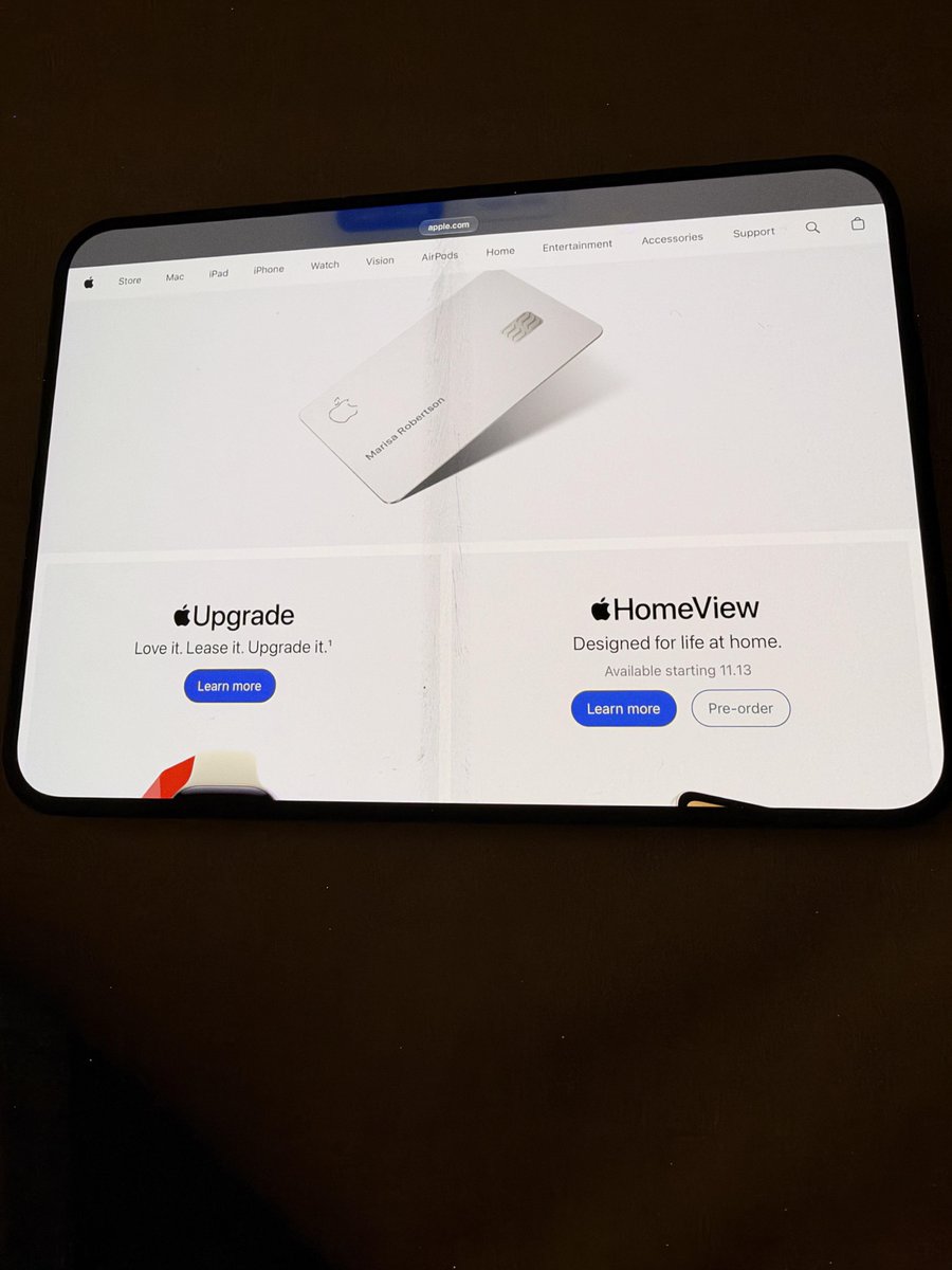 WorkaholicDavid's tweet photo. Another iPhone Duo is reporting their 6 hour old phone has suffered screen damage. https://t.co/5Gxqtw4lEj