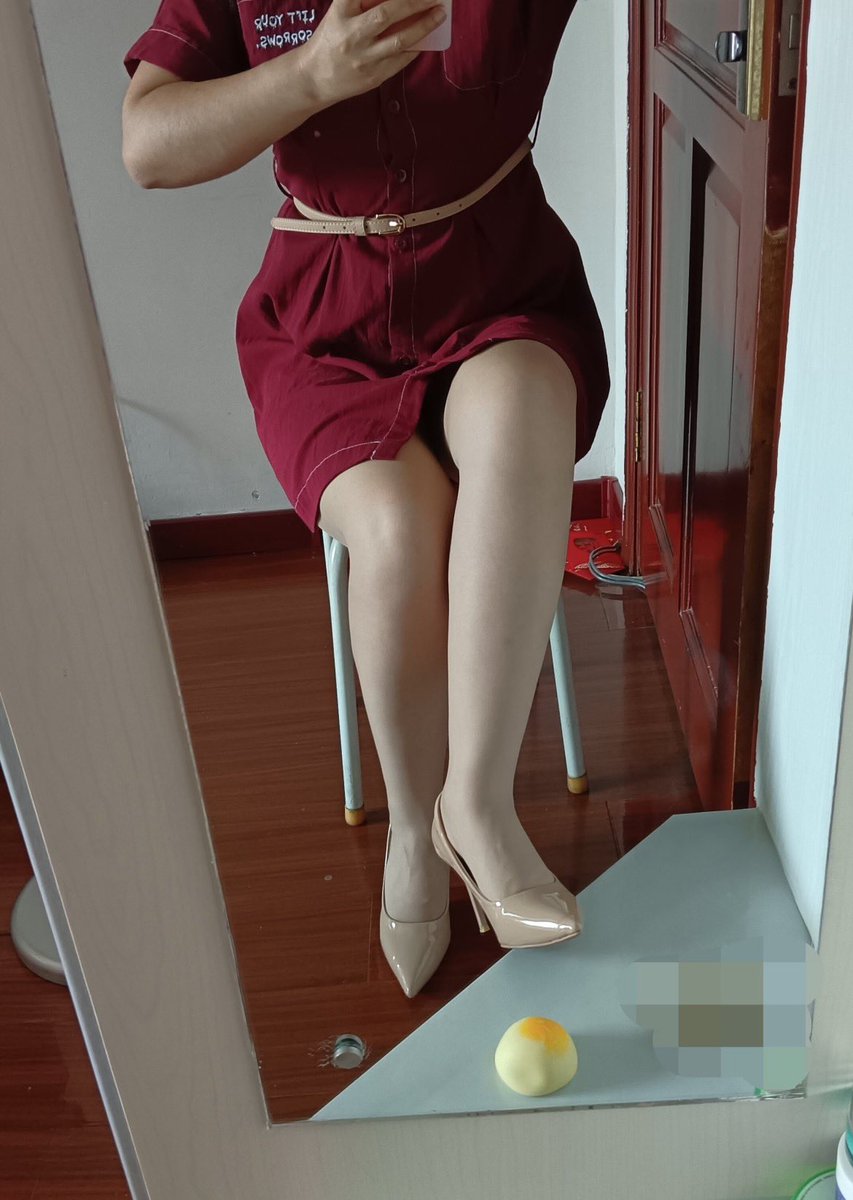 Jiefusxku's tweet photo. 很少给老公舔，昨晚给他服务了一次。
他很舒服，我刚舔完他那里就和我亲嘴，又有点烦他。
每次我给姐夫舔完之后都不会亲嘴，因为多少会有一点味道。 https://t.co/KWsxjYcAgj