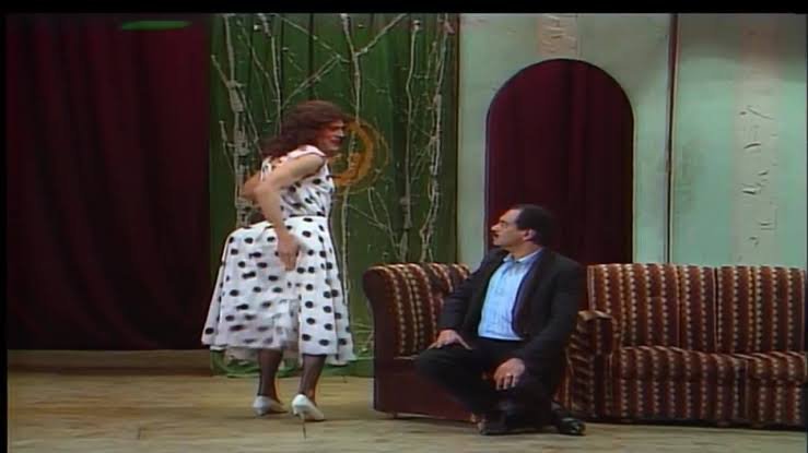 gsyrvb's tweet photo. افاا كل ذا عشان جسد دور امراة بمسرحيه نازلين وطالعين تسفلون في وكيف اخد دور مافياا ؟؟  يولد  اخر ناس تستشرف ع ممثل تركي  علماني محد حطكم واصي عليه لتحاسبو   بعيد عن موضوع ترا  مسرحيات مصريه كبار ممثلين مثلو دور مراة مشفتكم صحتو عليهم  مش فان له بس استغربت من استشراف جمهور ع مممثل https://t.co/XOrWH0b8HE