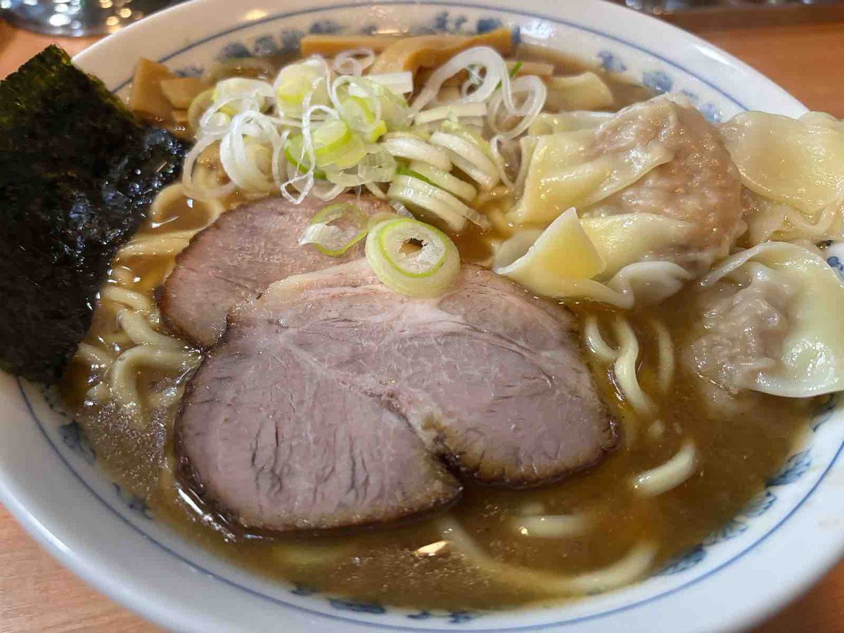 idetaicho's tweet photo. 【書きました】
「麺屋ごとう」が28年の歴史に幕。
修業時代から閉店までのお話を伺いました。後藤さんの歴史はまだ続きます！

「山岸さんに怒られた記憶は一回もない」閉店した「麺屋ごとう」店主が明かす“ラーメンの神様”の素顔と、あえて大勝軒の看板を掲げなかった理由 https://t.co/x48BkgEGtA https://t.co/r3tGIjpsze