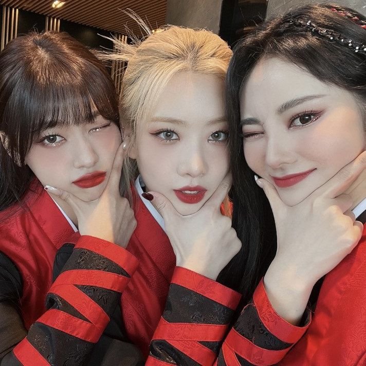 tulancingon's tweet photo. Despite not releasing any music recently, Odd Eye Circle remain as the group ever. https://t.co/N4eYXgQoi4
