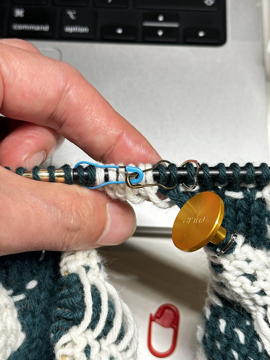 allknitvader tweet picture