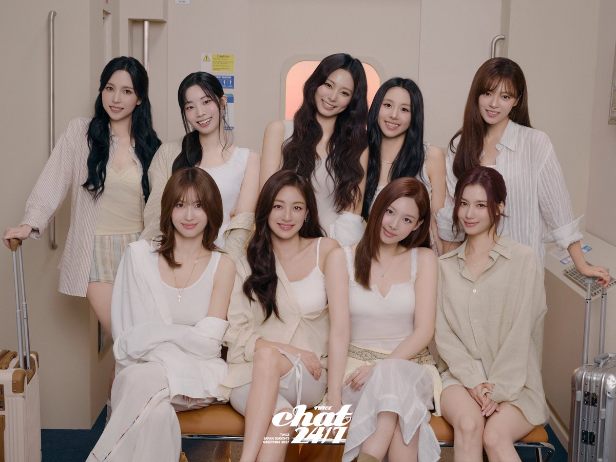 JYPETWICE_JAPAN's tweet photo. TWICE JAPAN SEASON’S GREETINGS 2027
”CHAT 24/7”

ONCEの皆さん、TWICEと一緒にスリーピングトレインに乗り込む準備はできましたか？
🚂https://t.co/N0JsRToU0U

🛤️PRE-ORDER
10月5日(月) 12:00 ~ 10月25日(日) 23:59
https://t.co/jeDstOe0l9

#TWICE
#TWICE_CHAT247 https://t.co/M5h7H8UpIe
