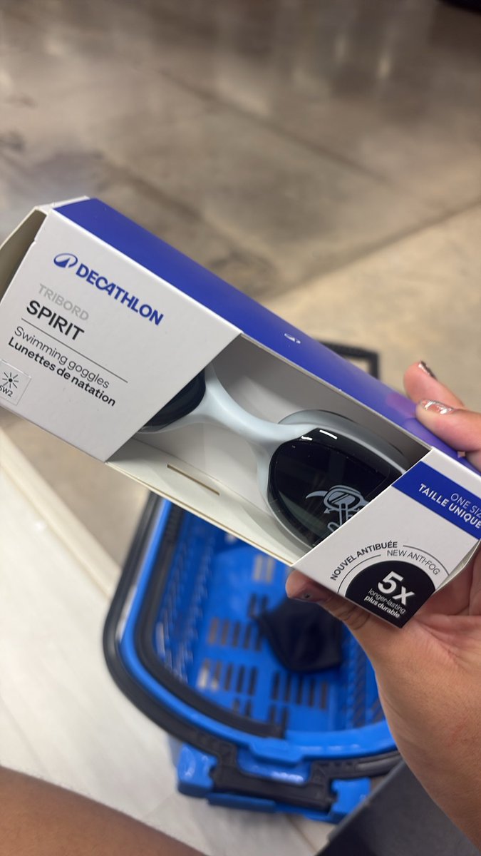 dinogyaru's tweet photo. Ir comprar óculos novos, é a melhor sensação do mundo pros nadadors amo https://t.co/lNLxtz6KJe