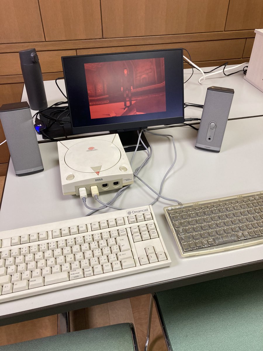 valtiel69's tweet photo. DDRが諸事情により稼働できませんでしたが代わりにタイピングオブザデッドあります https://t.co/vugklNqfxU