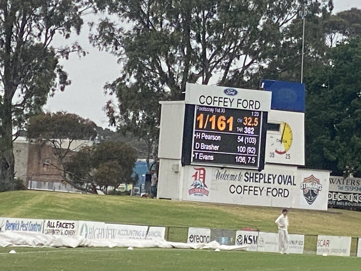 PaulAmy375's tweet photo. Another @vicpremcricket century for Footscray's Dylan Brasher. Came off only 92 balls against Dandenong at Shepley Oval and was studded with 12 fours and 3 sixes. Bulldogs 1-167 chasing 4-361. https://t.co/38r6kJhYcw