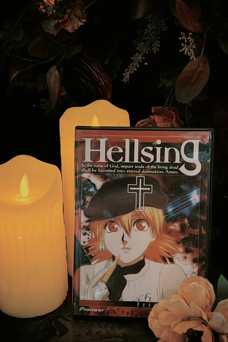 Ran404notfound's tweet photo. † Not Quite Human,
Not Quite Dead. †
#セラス
#hellsing https://t.co/bWjdrB37BX