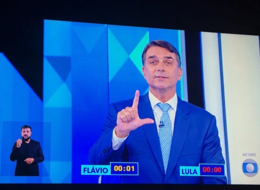 FernandaSkarle7's tweet photo. Faz o L flavinho
#DebateNaGlobo https://t.co/s59MH3TomE